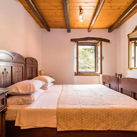 Antique Istrian Martina Holiday home *
