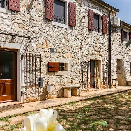 Antique Istrian Martina Holiday home *