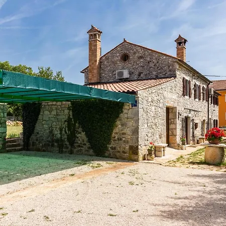 Antique Istrian Martina Poreč